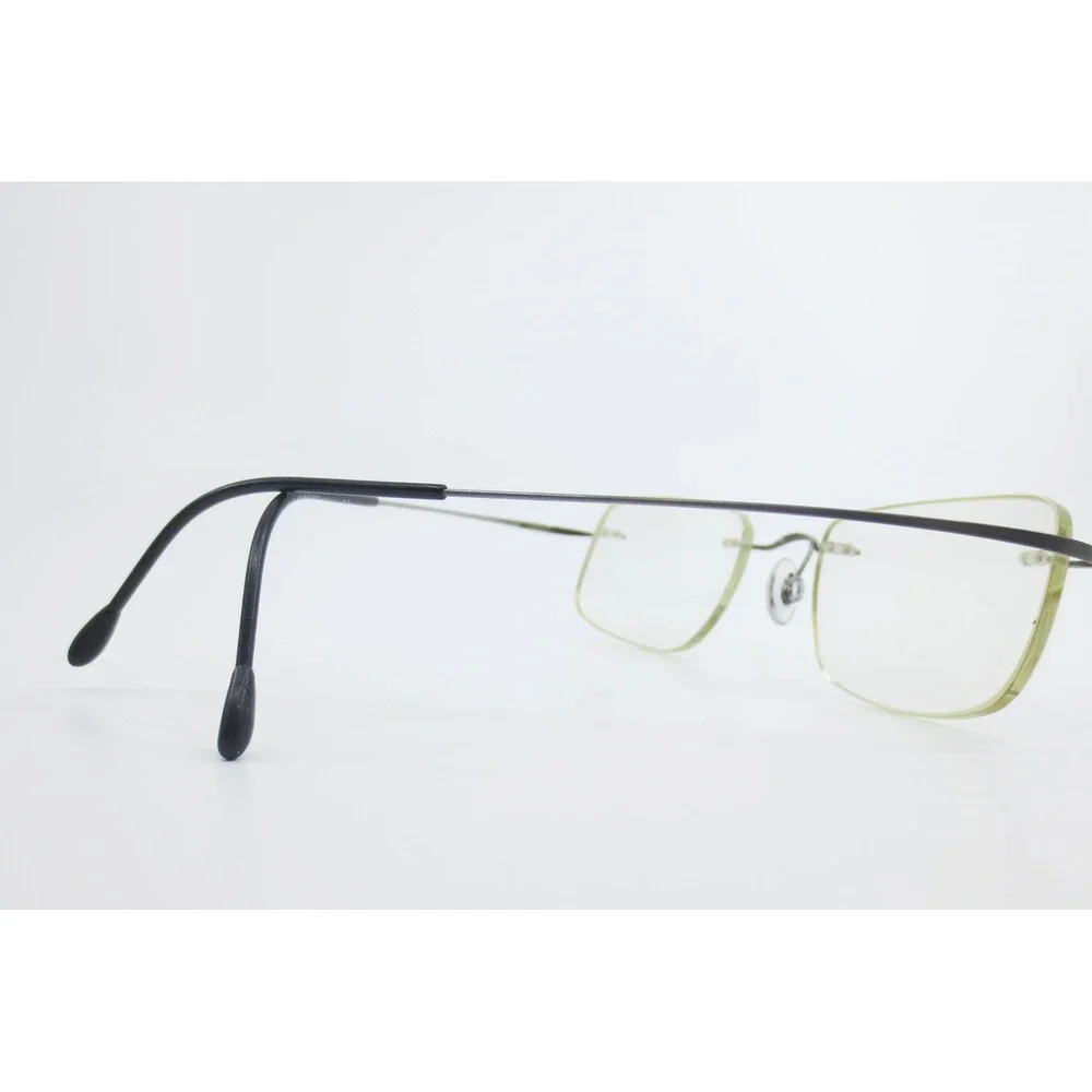 Titan minimalist rimless